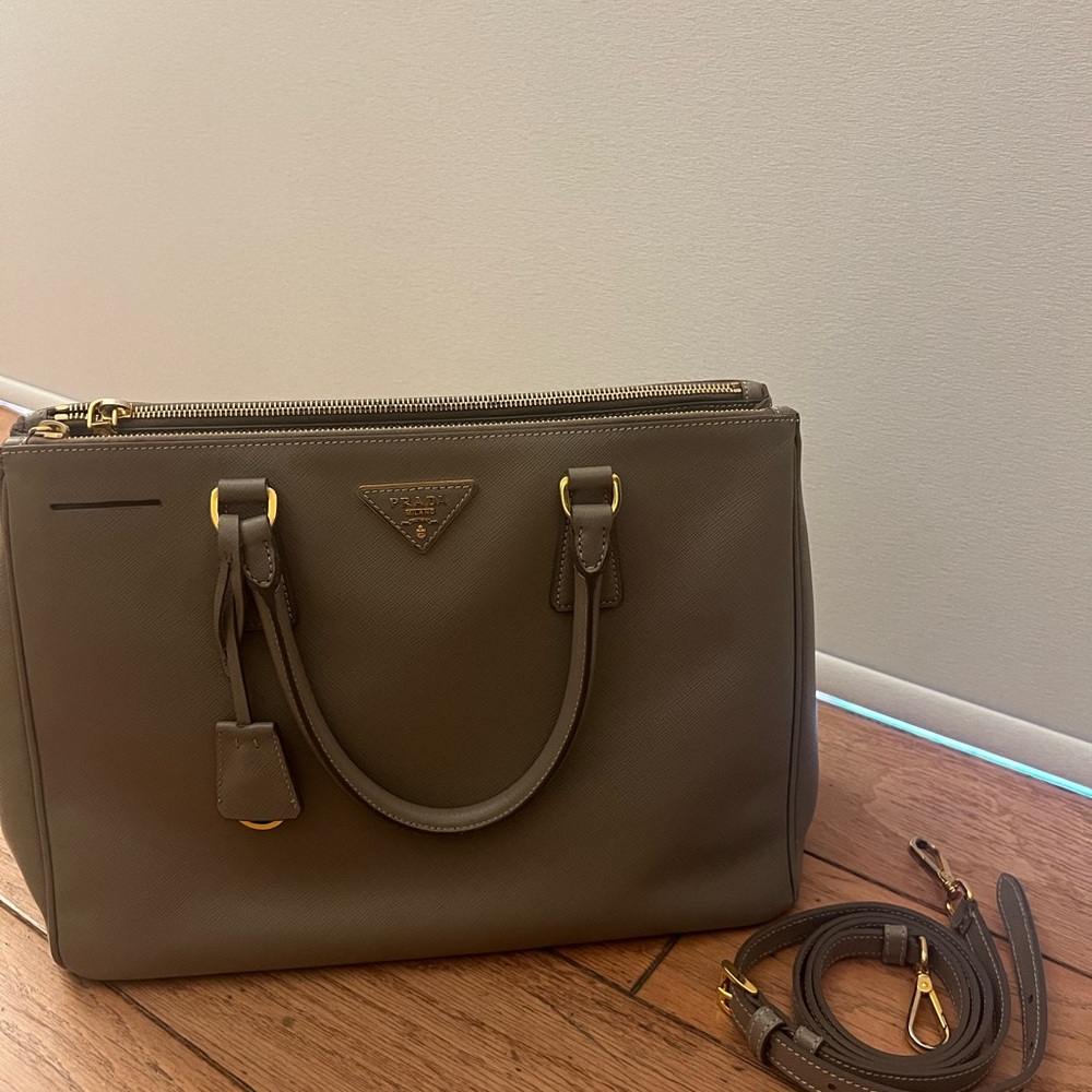 Prada Saffiano Double zip Lux in Argilla + Strap, Authenticity Card Style#BN2274 - Picture 1 of 16